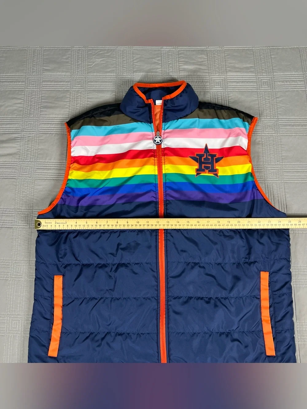 Houston Astros Puffer Vest Pride Night Giveaway Adult Size XXL Rainbow Full Zip